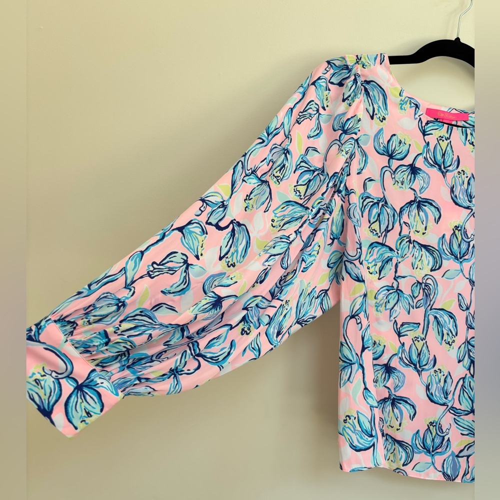 NEW!! Lilly Pulitzer, Floral Pink and Blue Women's Top, size S - Picture 2 of 9